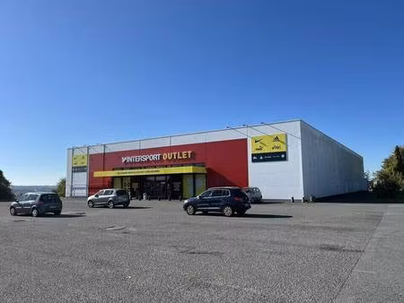 local commercial à louer