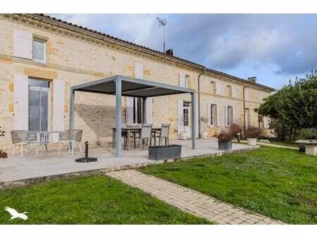 vente maison 9 pièces 380 m² sainte-colombe (33350)