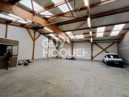 location entrepôt avec bureau