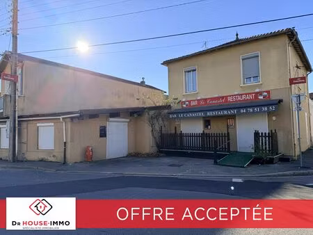 immeuble mixte 327 m² – habitation + commerce + cave 31 m² – parcelle 435 m² – possibilité