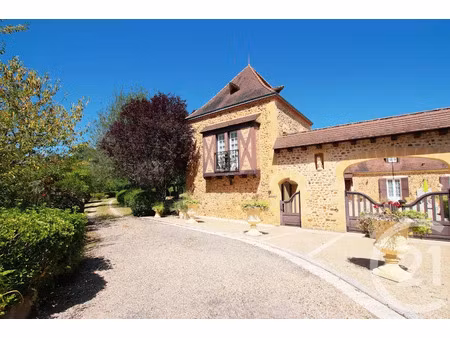 vente ferme 7 pièces 183.23 m² à lacropte (24380)  495 800 €