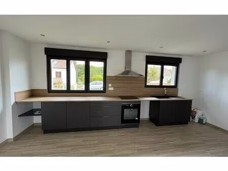 location maison  m² t-5 à bruyères-et-montbérault  1 140 €