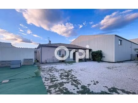 location maison  126.81 m² t-4 à saint-estève  1 610 €