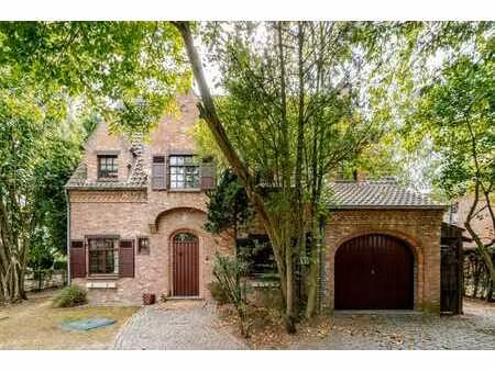 charmante villa spacieuse  résidentielle  wezembeek-oppem