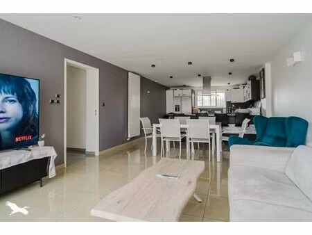 vente maison 9 pièces 220 m² pusignan (69330)