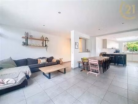 maison 3 façades  3 chambres  grand jardin