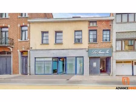 halle centre – espace polyvalent – 574 m² + jardin