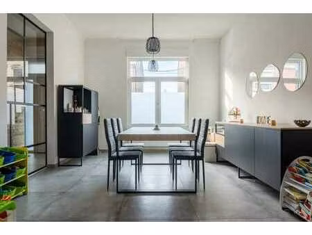 maison de 210m² - 4 chambres et jardin