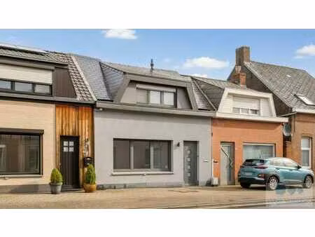 gerenoveerde starterswoning op toplocatie!