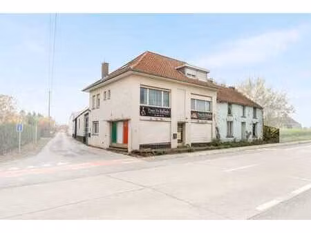 terrain à bâtir avec permit pour maison semi-mitoyenne