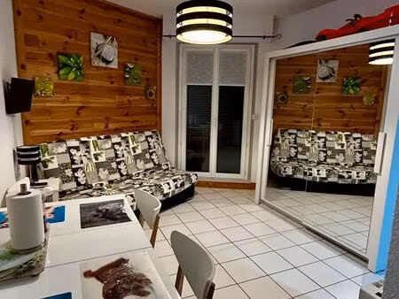 studio entièrement rénové avec balcon auris station