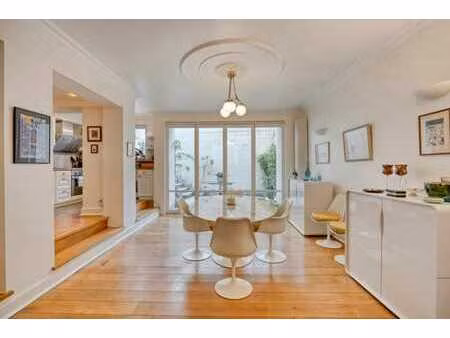 magnifique maison bourgeoise avec jolie cour et terrasse