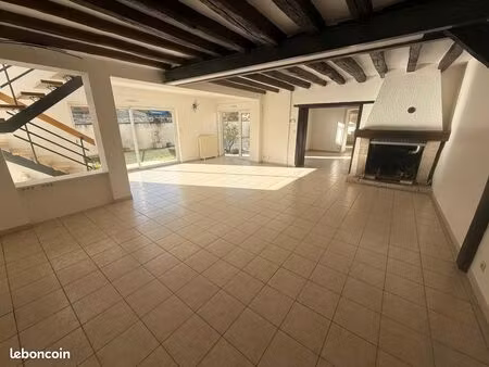 maison 5 pièces 160 m²