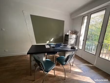 bureau à louer pmr et parking