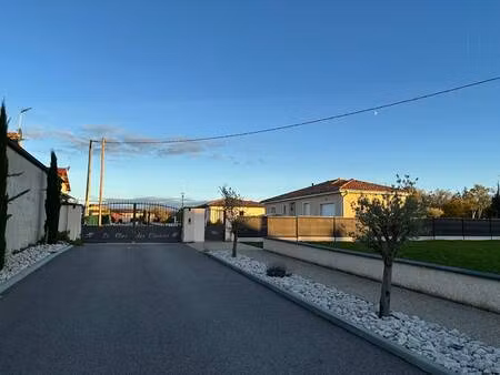 terrain constructible viabilisé à vendre