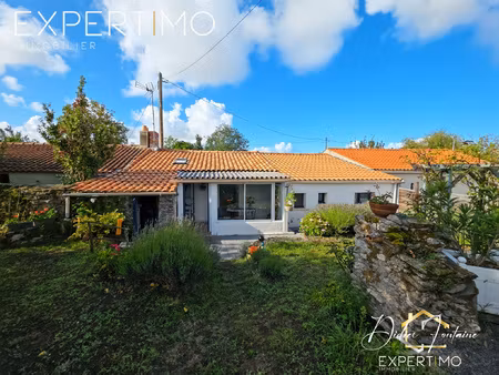 maison en pierre rénovée 77 m2 charme & nature à bourgneuf