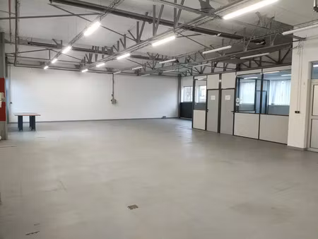 local entreprise de 192 m²