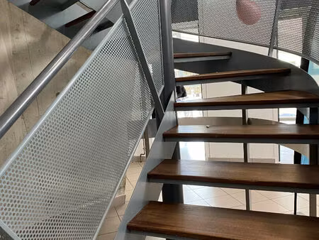 local commercial herouville saint clair 760 m2