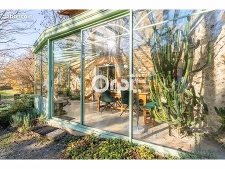 propriété 8 pièces 237 m²
