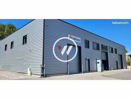 local d'activité 151 m²