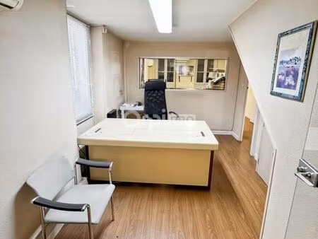 local commercial 126 m²