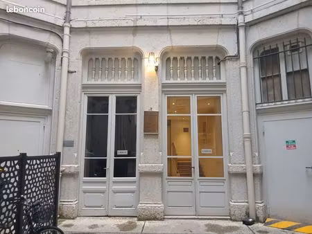 bureau 175m2 dans immeuble bourgeois place de la bourse