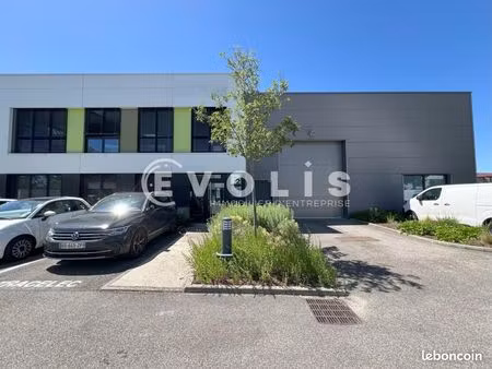 local d'activité 566 m²