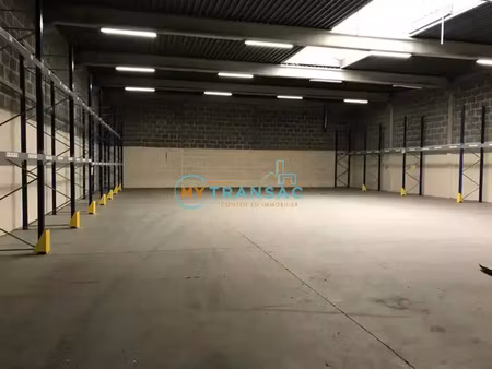 location local industriel 630 m² à noisy-le-grand (93160)