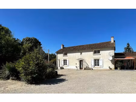 vente maison 5 pièces 152 m² savigné (86400)
