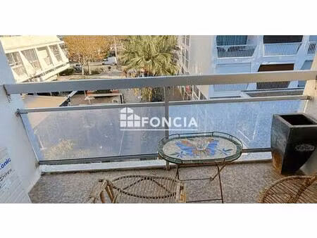 centre ville port- t2 de 33 m2 avec son balcon de 6m2