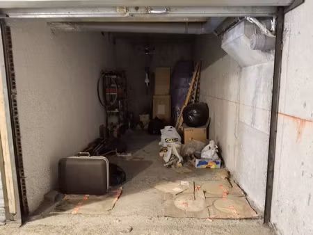 saint lary soulan  garage fermé de 13m2 en copropriété