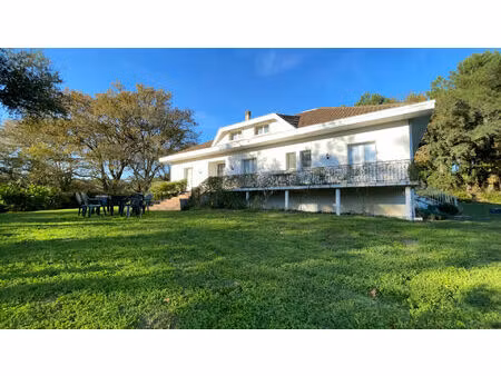 maison azur 7 pièce(s) 220 m2