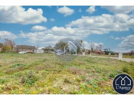 terrain constructible viabilisé à vendre