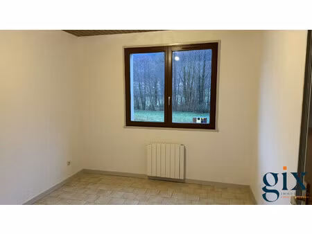 location appartement t2 entièrement repeint
