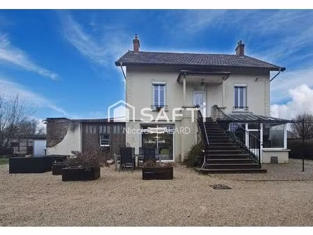 maison 148m² avec carrière et boxes