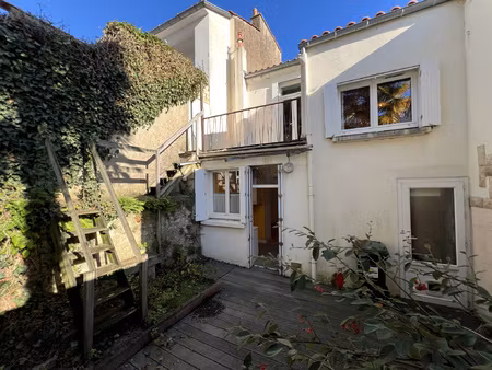 la roche sur yon - maison de ville 2 chambres 80m2