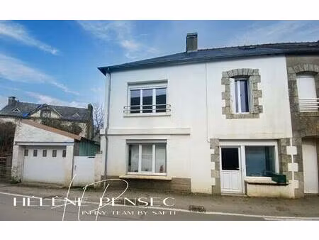 maison de ville  4 chambres et jardinet clos.