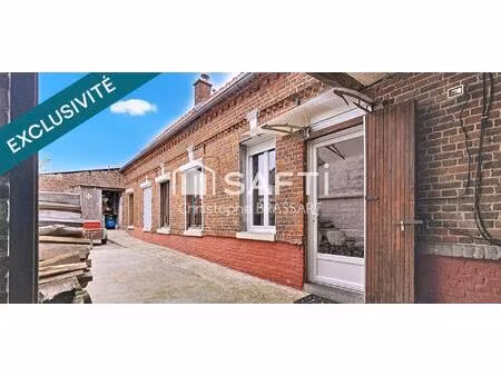 nouveauté à vendre – longère en briques à ambrines