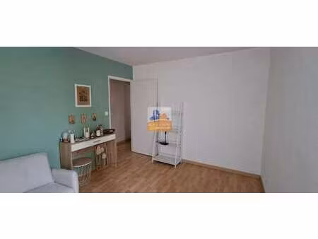location appartement 4 pièces à port-saint-père (44710) : à louer 4 pièces / 84m² port-sai