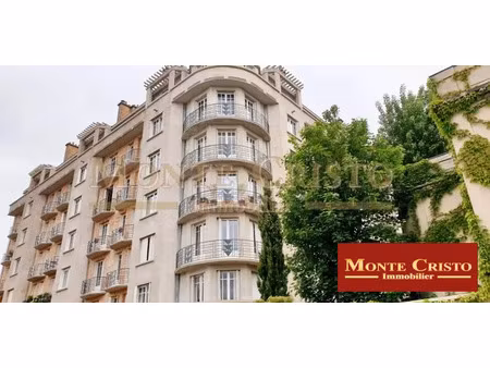 location appartement 2 pièces 43.51 m² à versailles (78000)  1 361 €