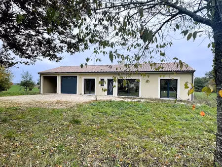 location maison 4 pièces 108 m² à bassillac et auberoche (24330)  1 100 €