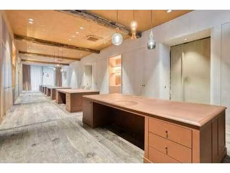 bâtiment commercial d'environ 1 575 m² à oostnieuwkerke-stad