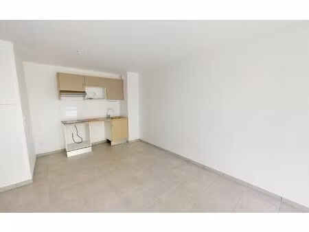 location appartement  m² t-3 à saint-jory  765 €