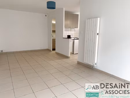 coutevroult studio avec place de parking