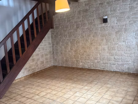 houdan centre maison de ville de 2 chambres