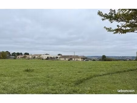 terrain 1 500 m² duras