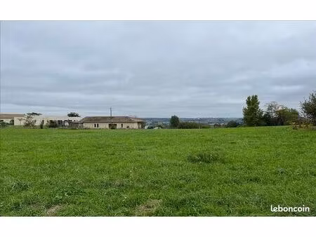 terrain 1 500 m² duras