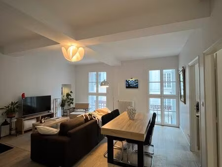 très beau t3 lumineux de 62.62m² en plein centre-ville de poitiers