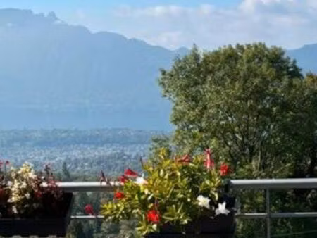 appartement t5 duplex de standing à louer  disposant d une vue magnifique sur le lac sur l