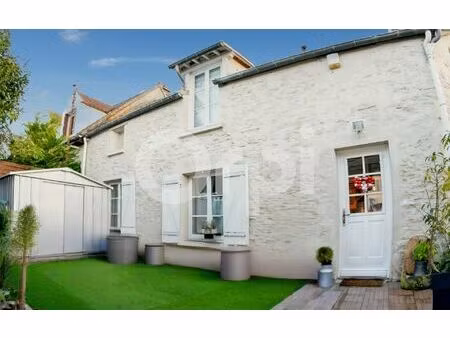 maison chamant 85 m² t-4 à vendre  235 000 €